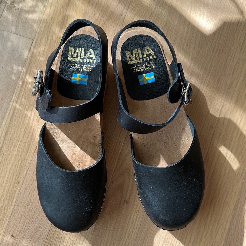 Brand new never worn MIA Freja Black Leather Clogs.